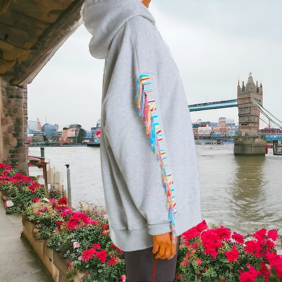 🌺SOLD ON BAY🌺 $633 Stella McCartney Sweatshirt Hoodie 14 “ ALL IS LOVE “ Fringe - Picture 5 of 16